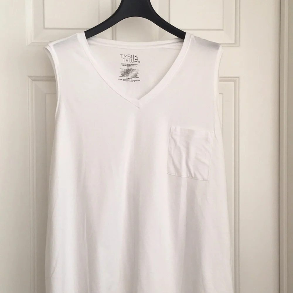 Time and Tru Tank Top XL Sleeveless top NWOT - Picture 2 of 6